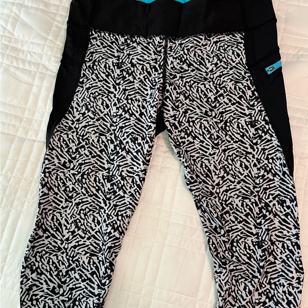 Lululemon Sz 10 Crop Pants